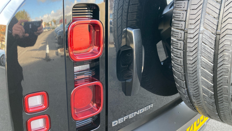 Land Rover Defender 3.0 D250 X-Dynamic S 90 3dr Auto Diesel Estate